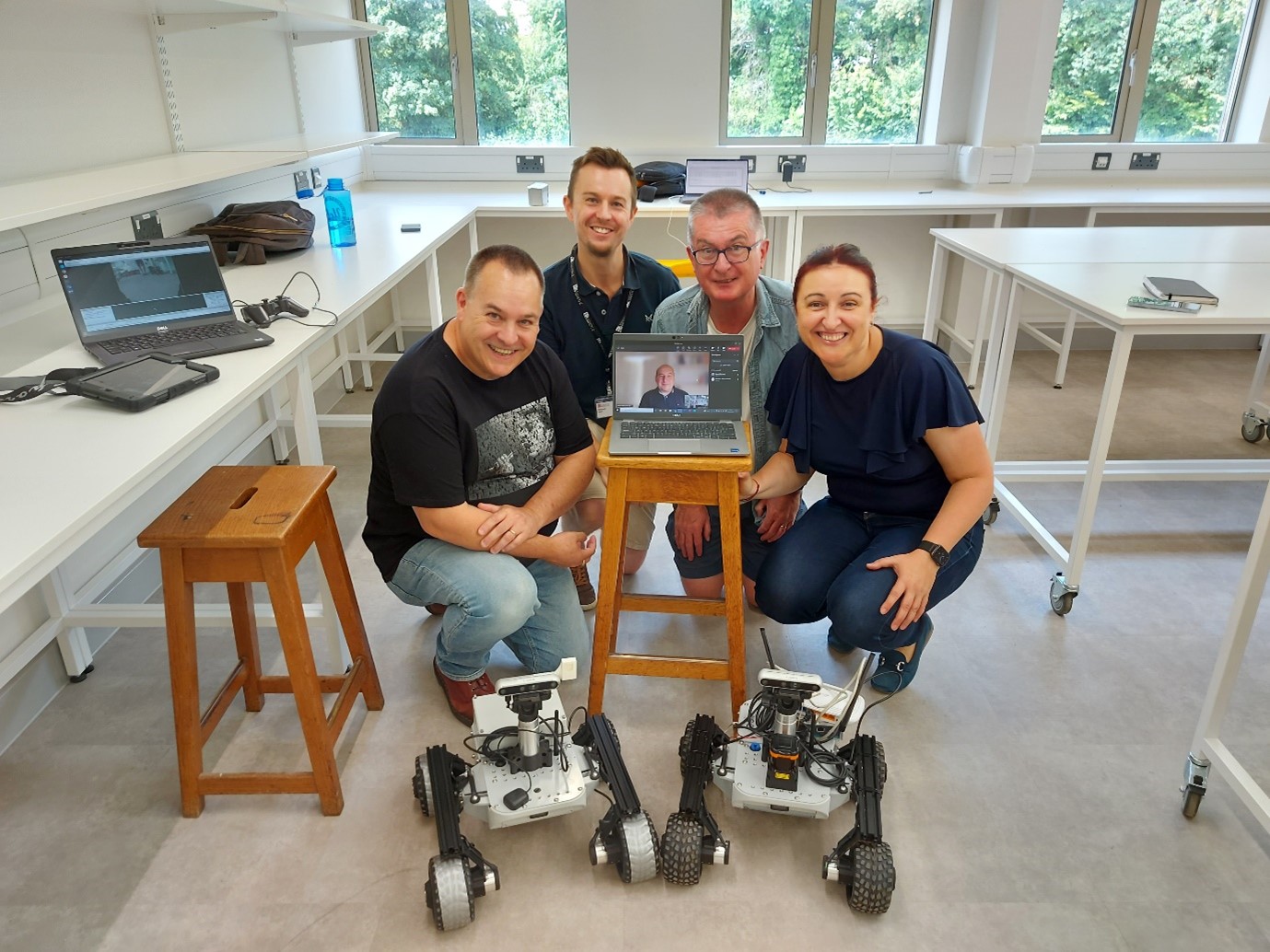 Satisficing robots
